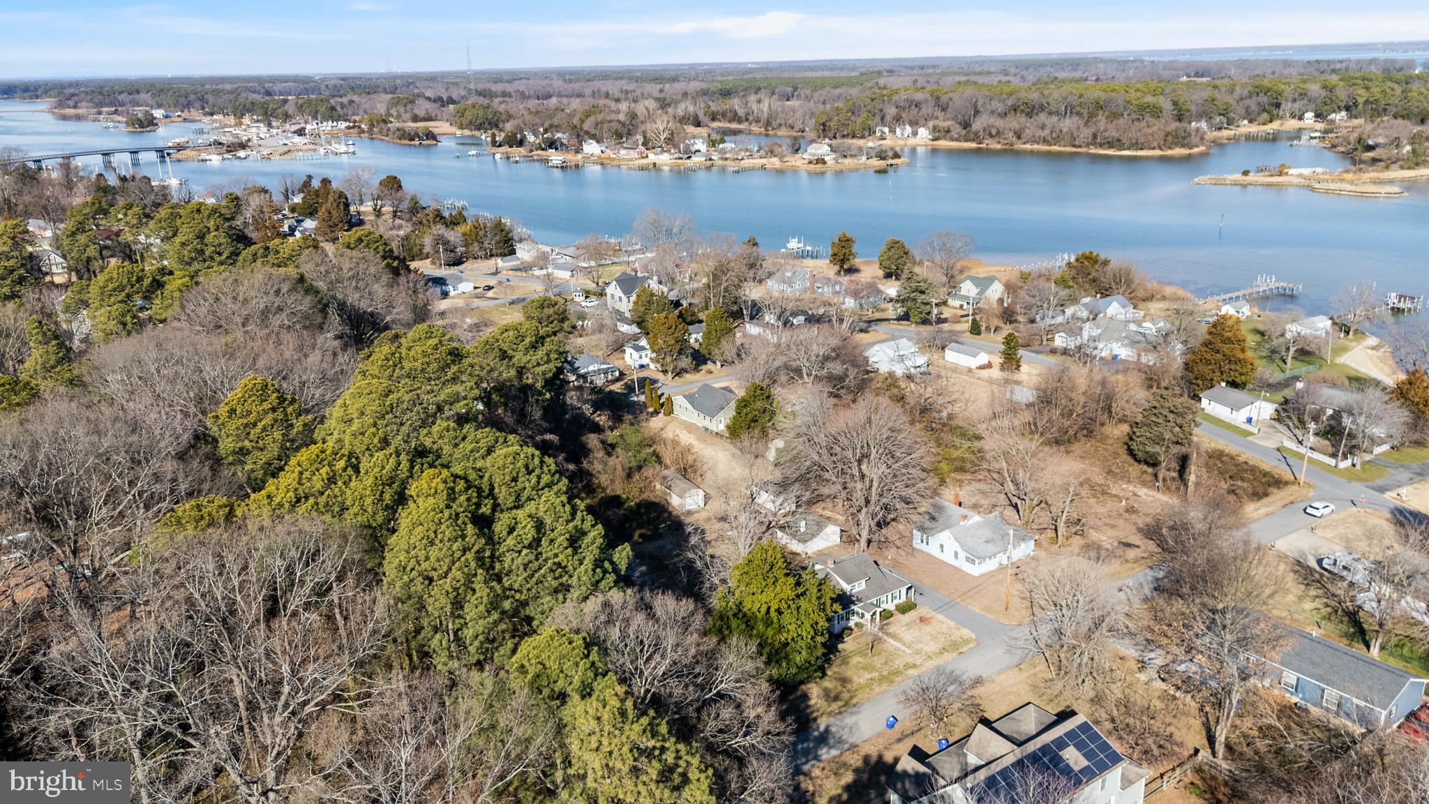 COBB ISLAND - Residential
