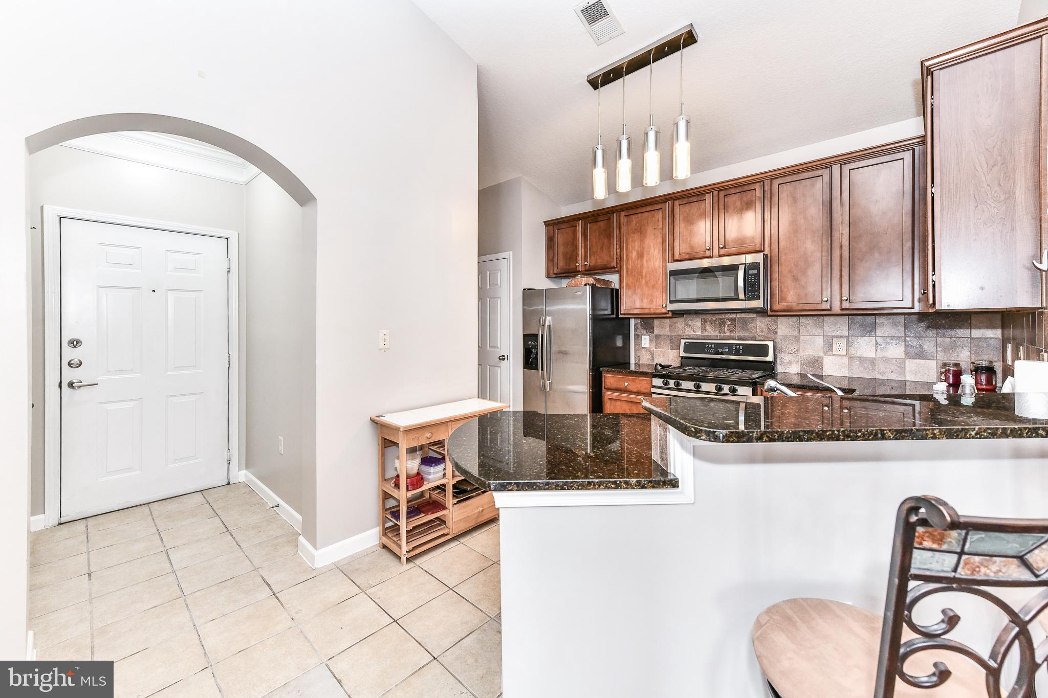 512 SUNSET VIEW TERRACE SE 406