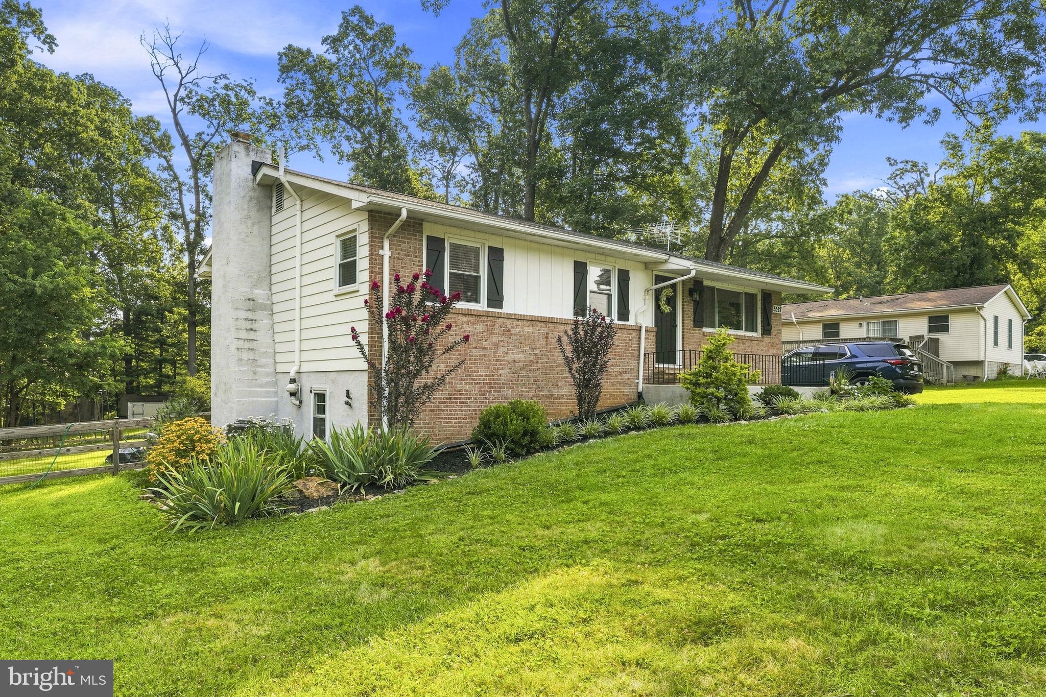 3527 HOOPER ROAD
