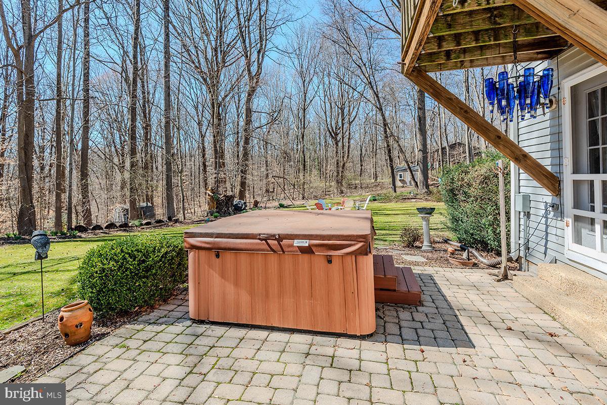 QUEEN ANNE ESTATES - Residential