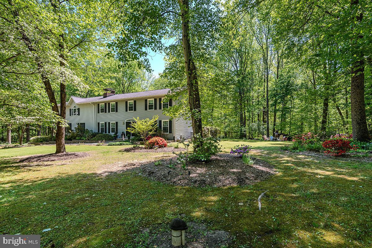 QUEEN ANNE ESTATES - Residential