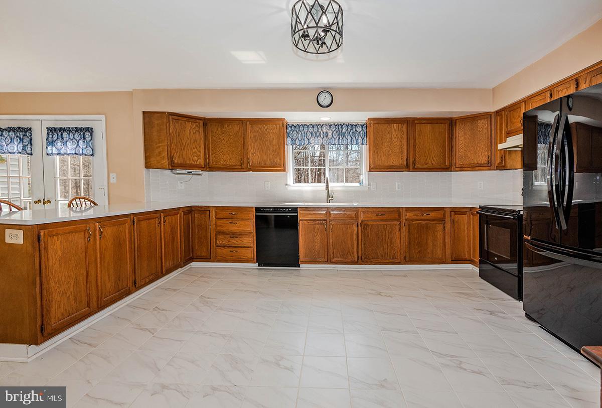 QUEEN ANNE ESTATES - Residential