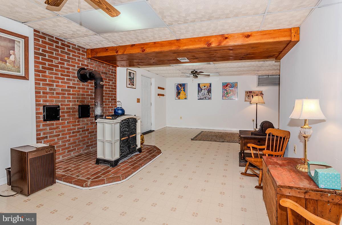 QUEEN ANNE ESTATES - Residential