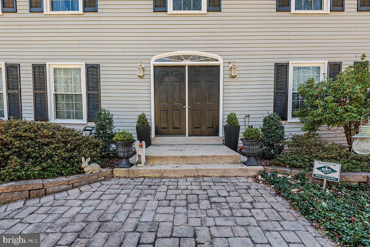 QUEEN ANNE ESTATES - Residential