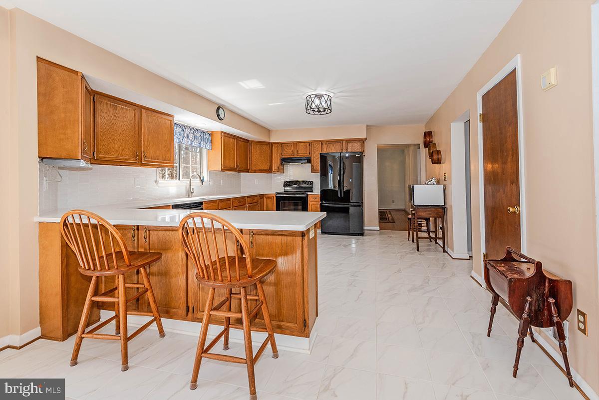 QUEEN ANNE ESTATES - Residential