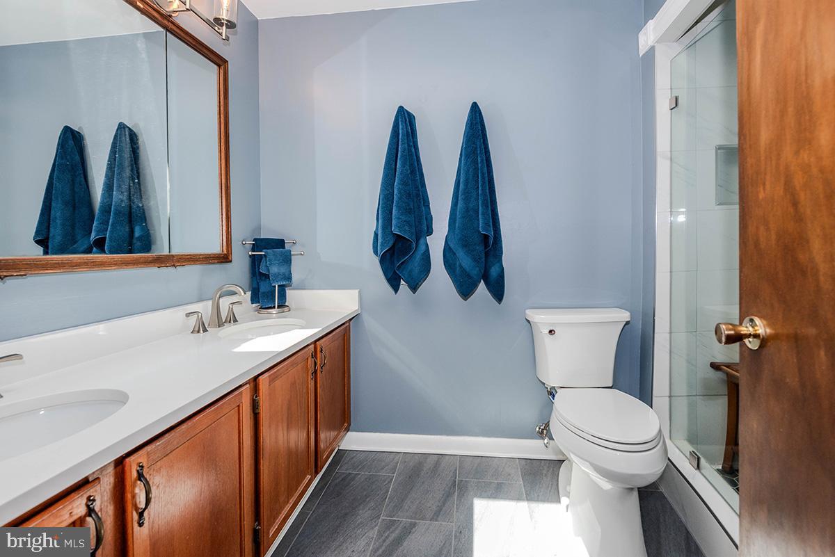 QUEEN ANNE ESTATES - Residential