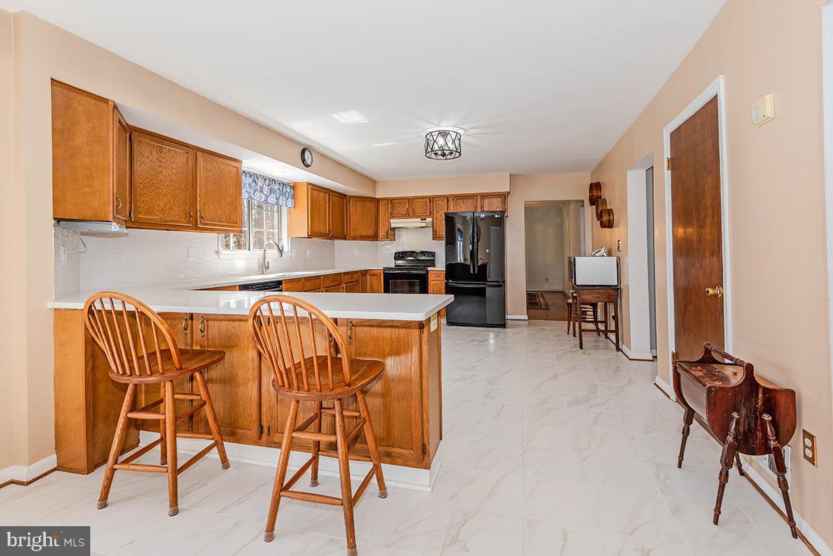 QUEEN ANNE ESTATES - Residential