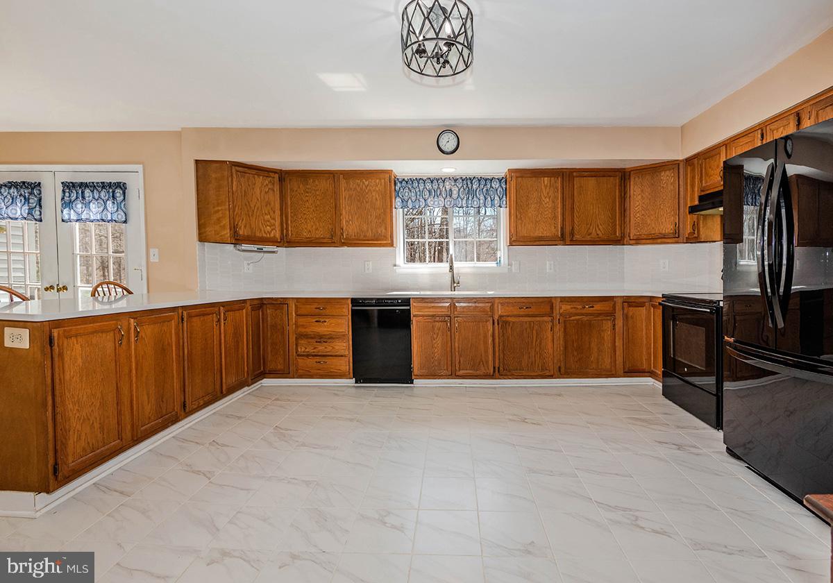 QUEEN ANNE ESTATES - Residential