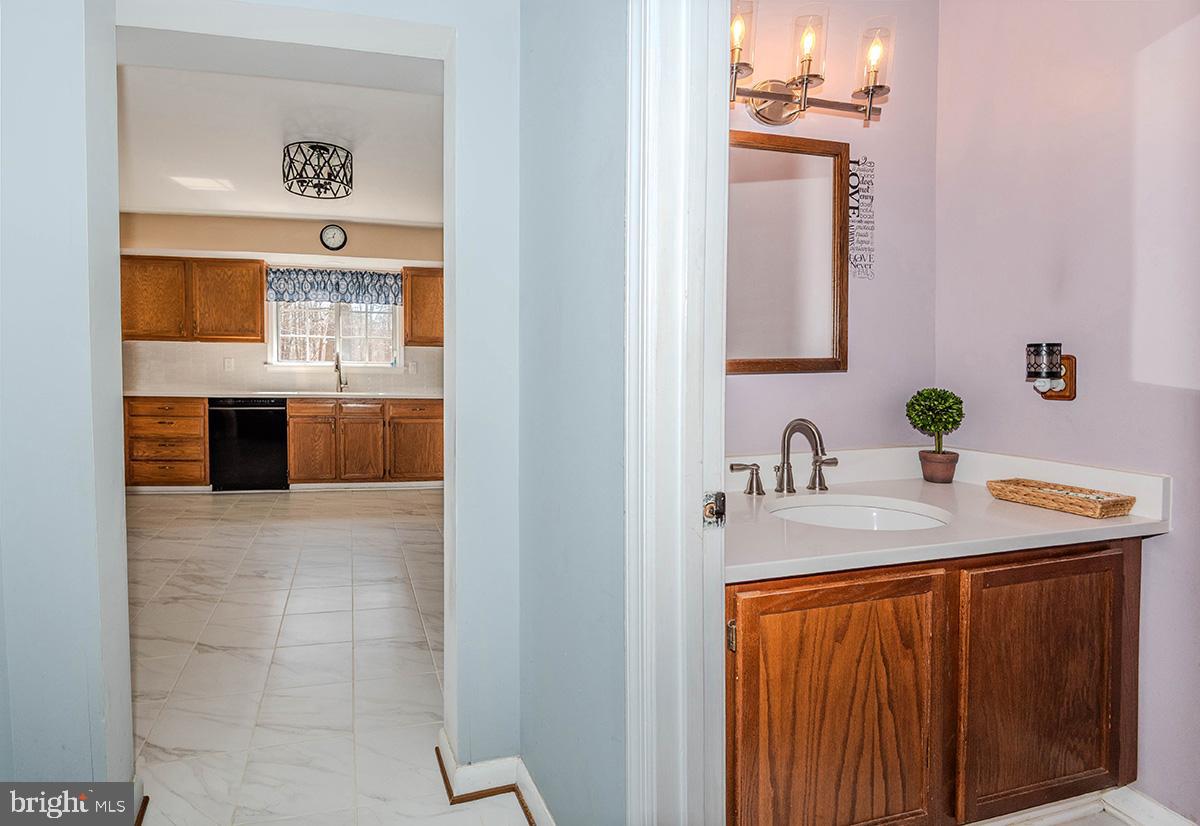 QUEEN ANNE ESTATES - Residential