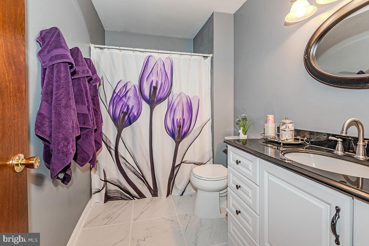 QUEEN ANNE ESTATES - Residential