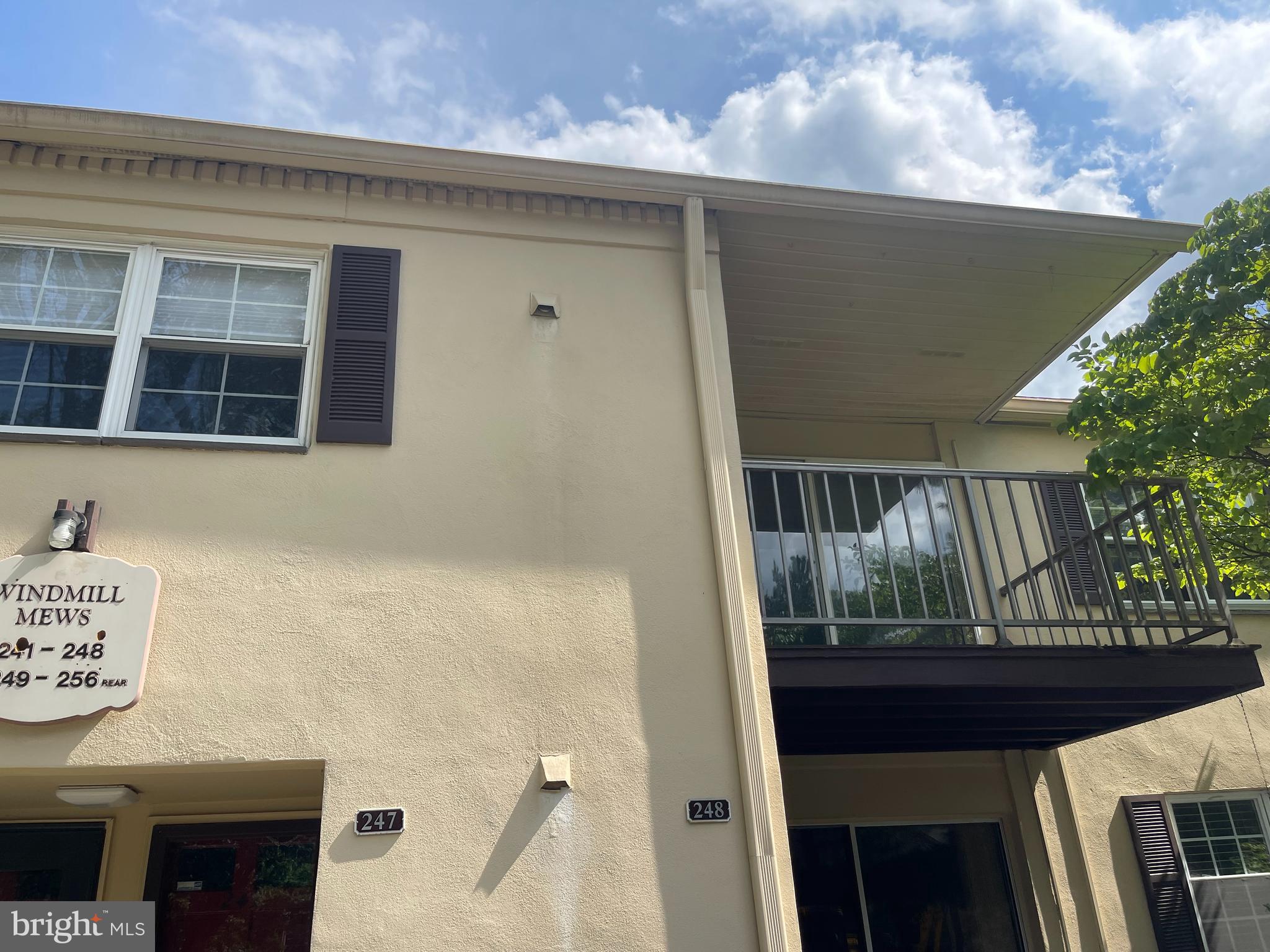 Two bedroom second floor unit . newly carpeted unit with 2 updated bathrooms and kitchen with refrigerator, dishwasher gas stove and microwave. Primary bedroom with newly remodeled bathroom and laundry with washer and dryer. 2nd bedroom and hall bath recently remodeled.
lots of storage , balcony , community pool, close to valley forge park, and walking and biking trails , transportation for bus and trains.
owner requests 1 month security and 1st and last months rent