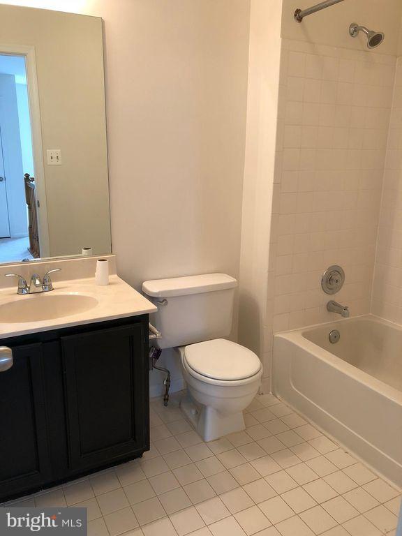 LIFESTYLE AT SULLY STATION - Residential Lease