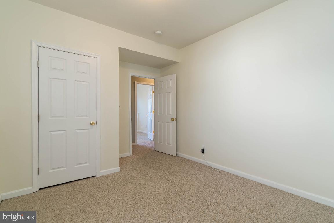 LAKE CAROLINE - Residential