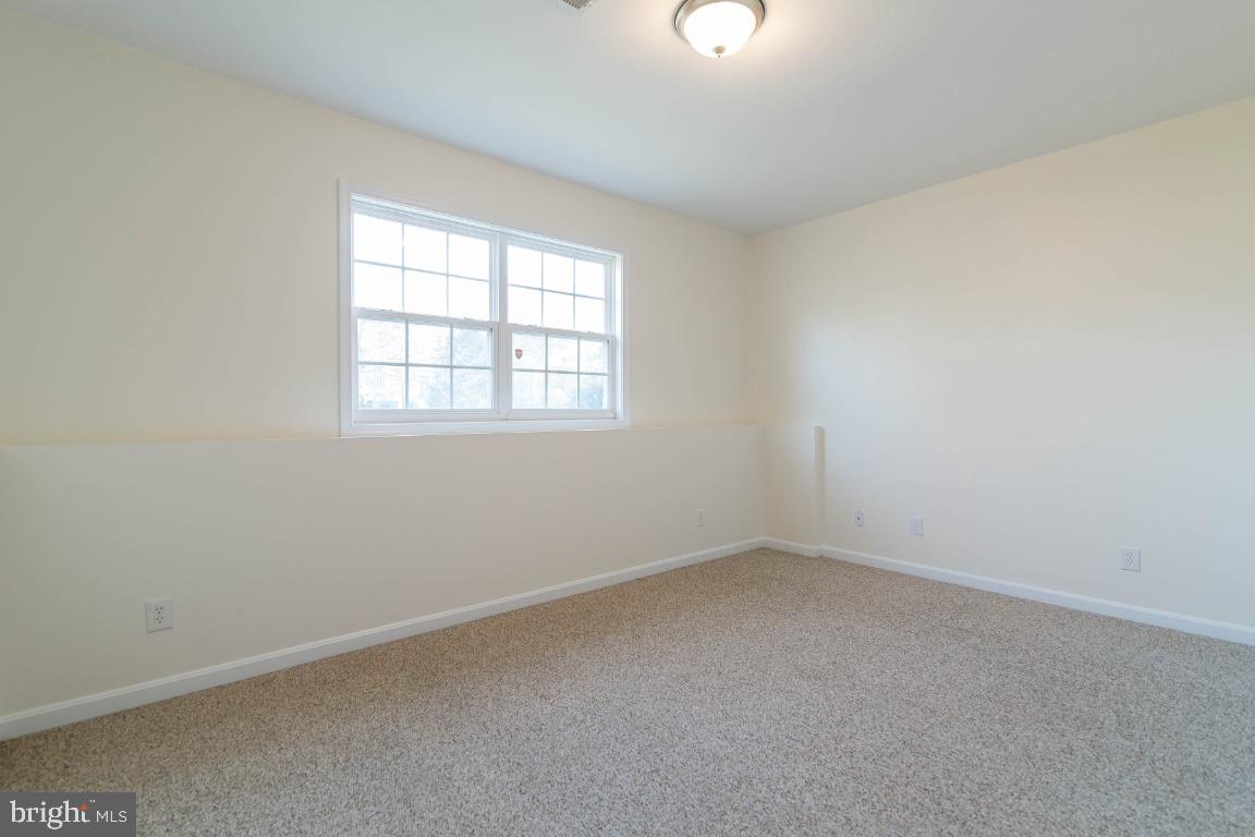 LAKE CAROLINE - Residential