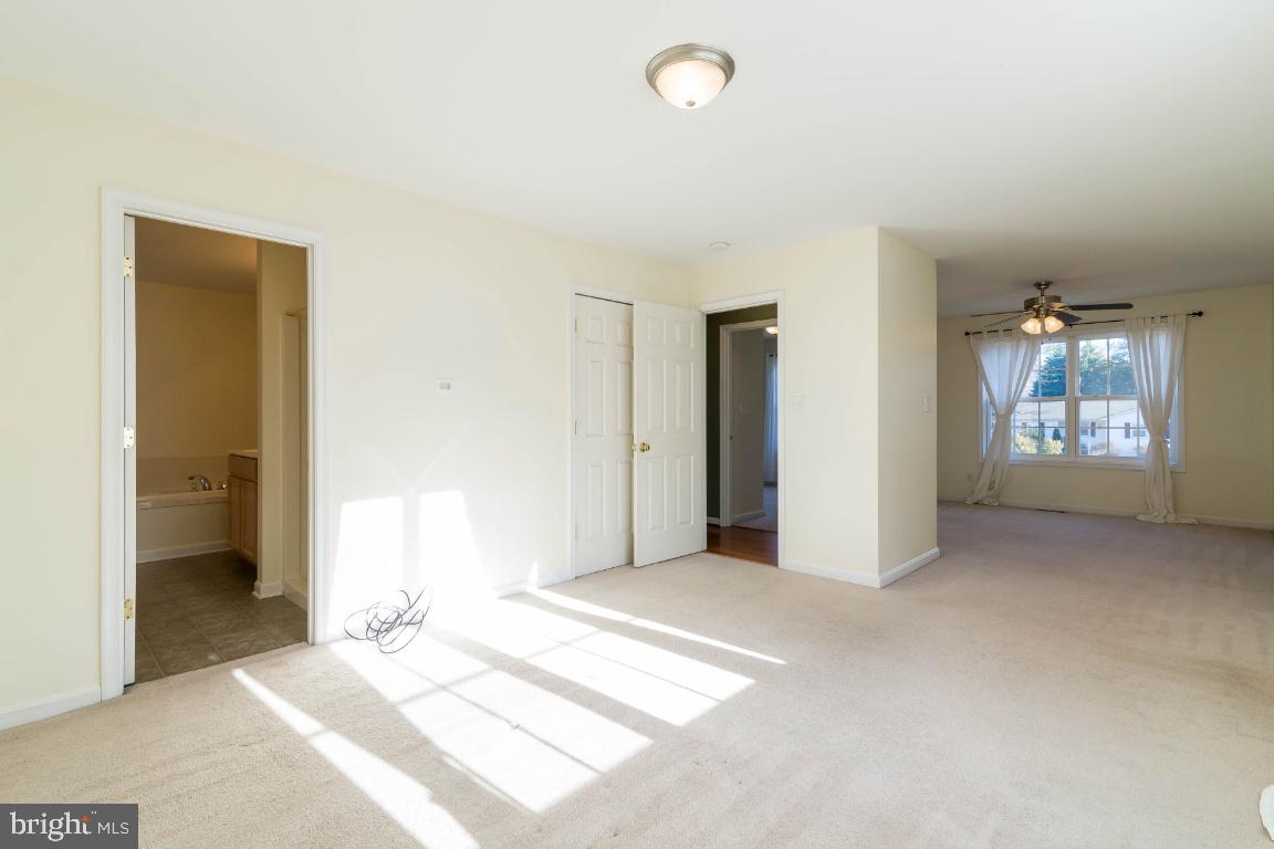 LAKE CAROLINE - Residential