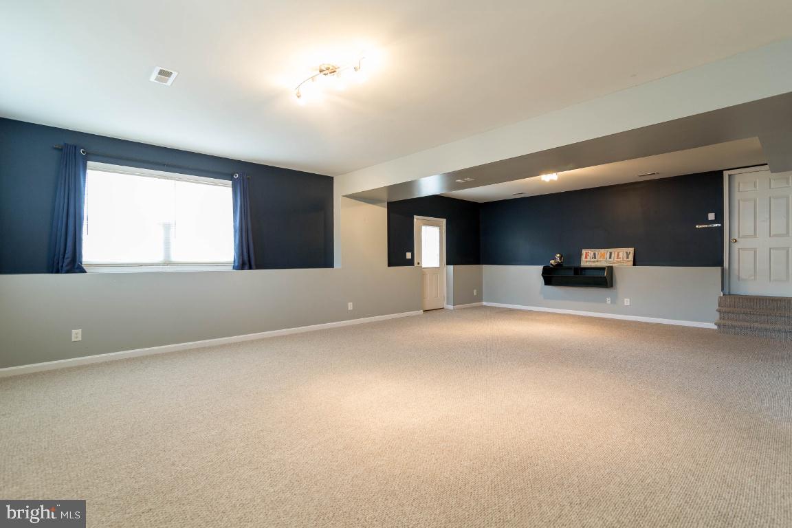 LAKE CAROLINE - Residential