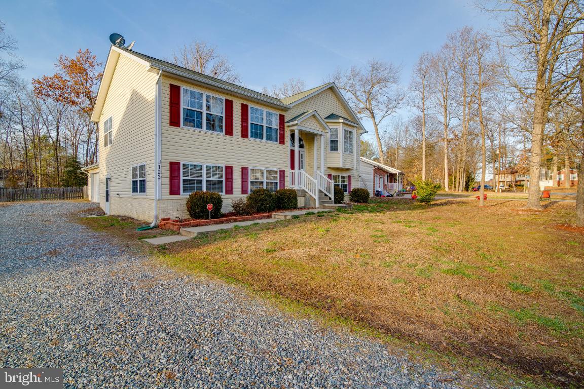 LAKE CAROLINE - Residential