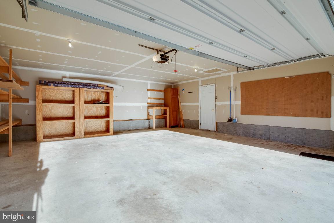 LAKE CAROLINE - Residential