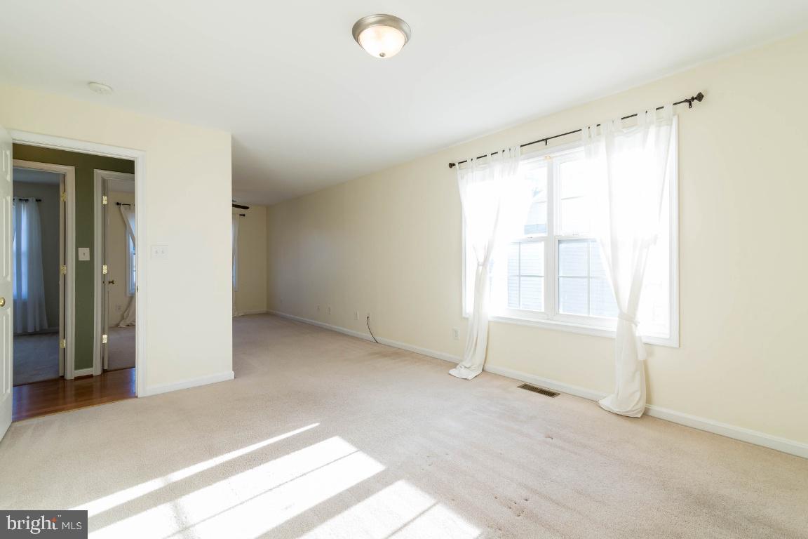 LAKE CAROLINE - Residential