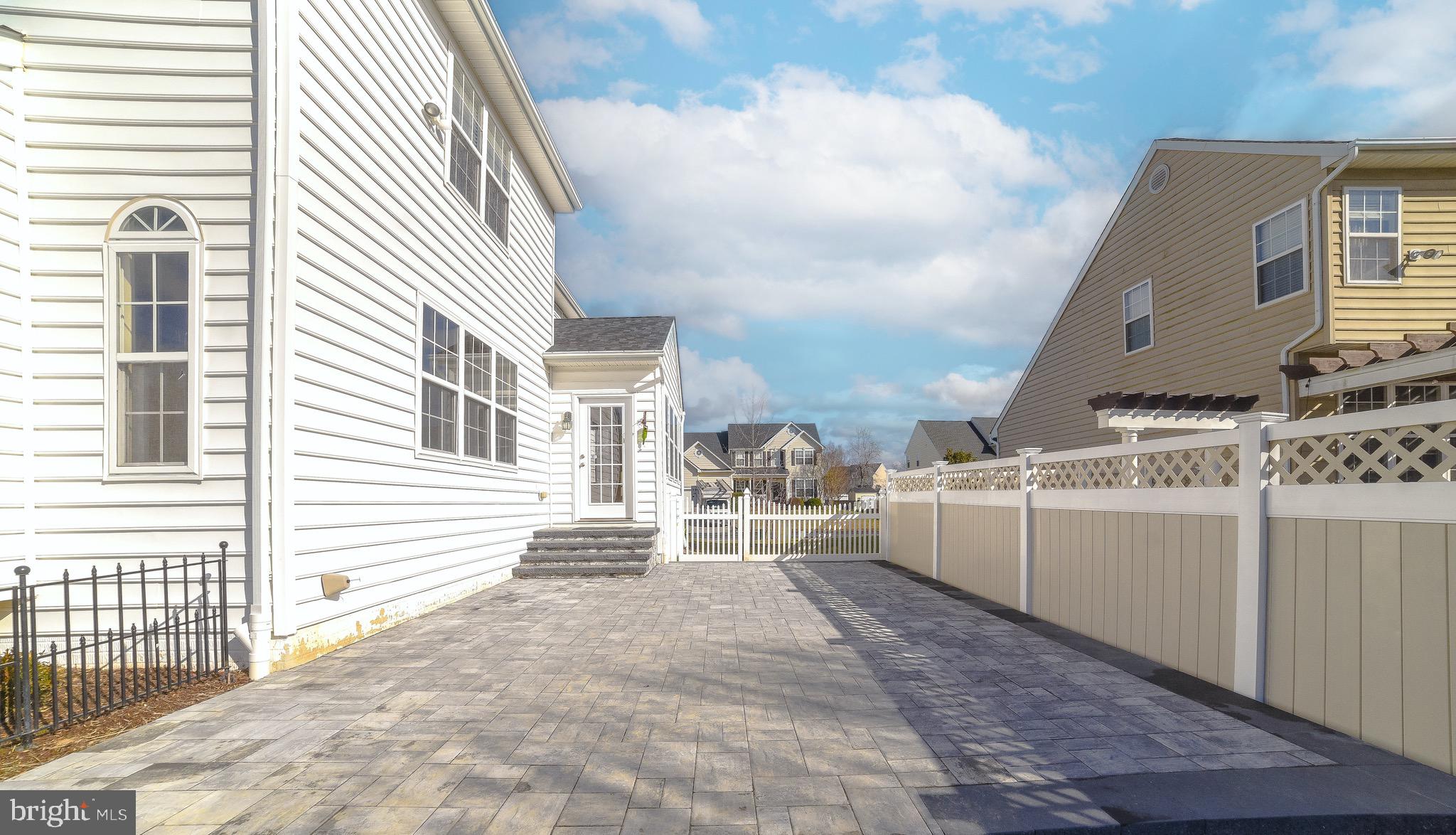 VILLAGES AT LEONARDTOWN - Residential