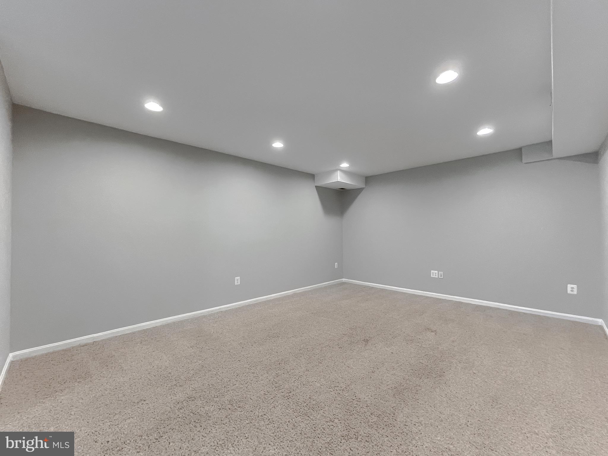 VILLAGES AT LEONARDTOWN - Residential