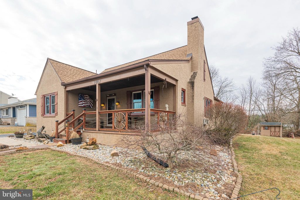 Photo of 1062 W Meadowbrook Road, POTTSTOWN, PA 19465 (MLS # PACT2116084)