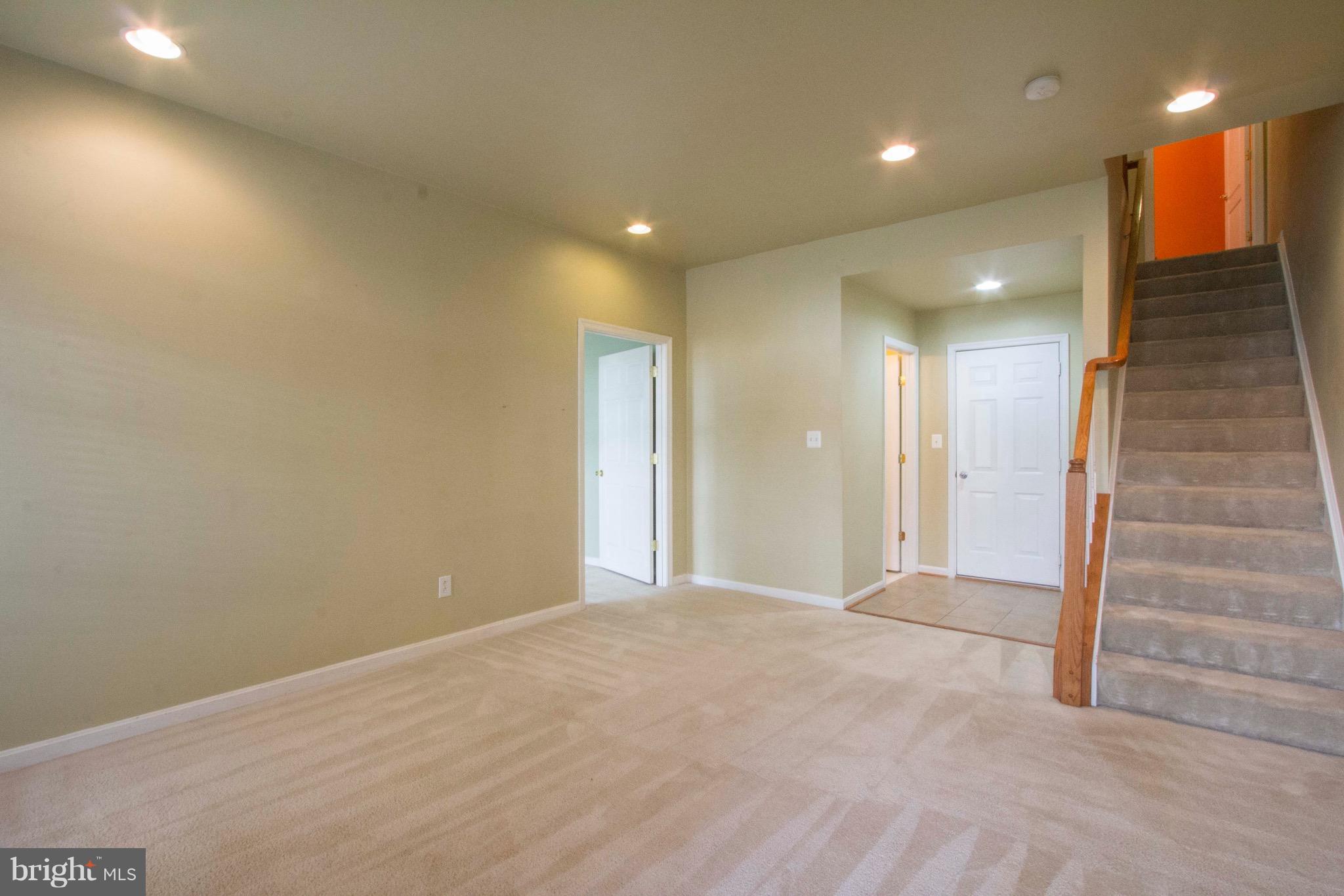 BROADLANDS SOUTH - Residential Lease