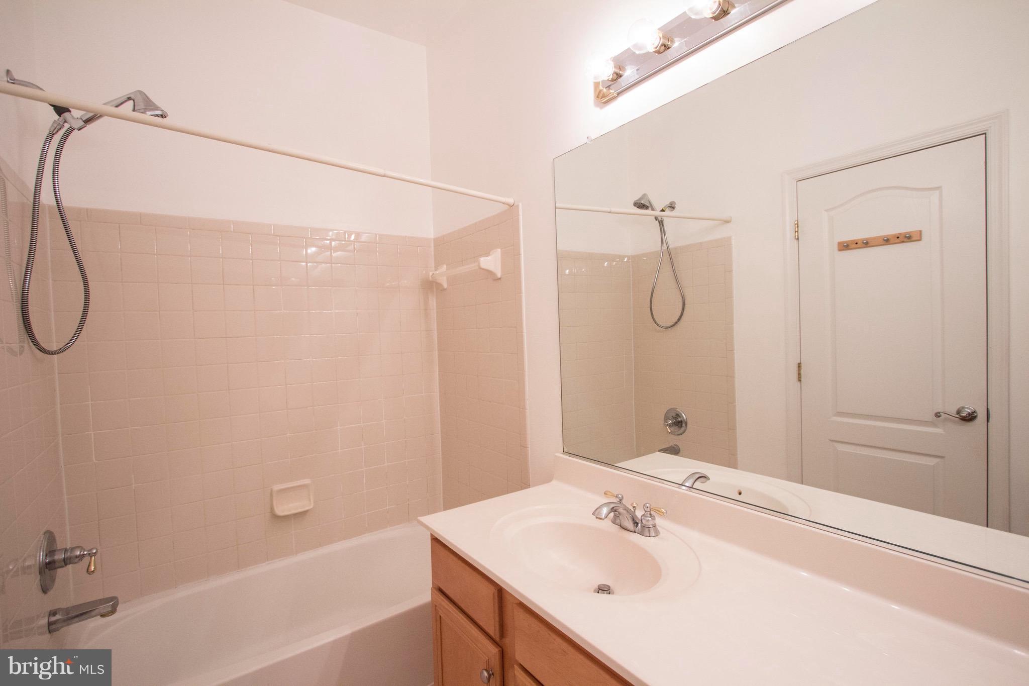 BROADLANDS SOUTH - Residential Lease