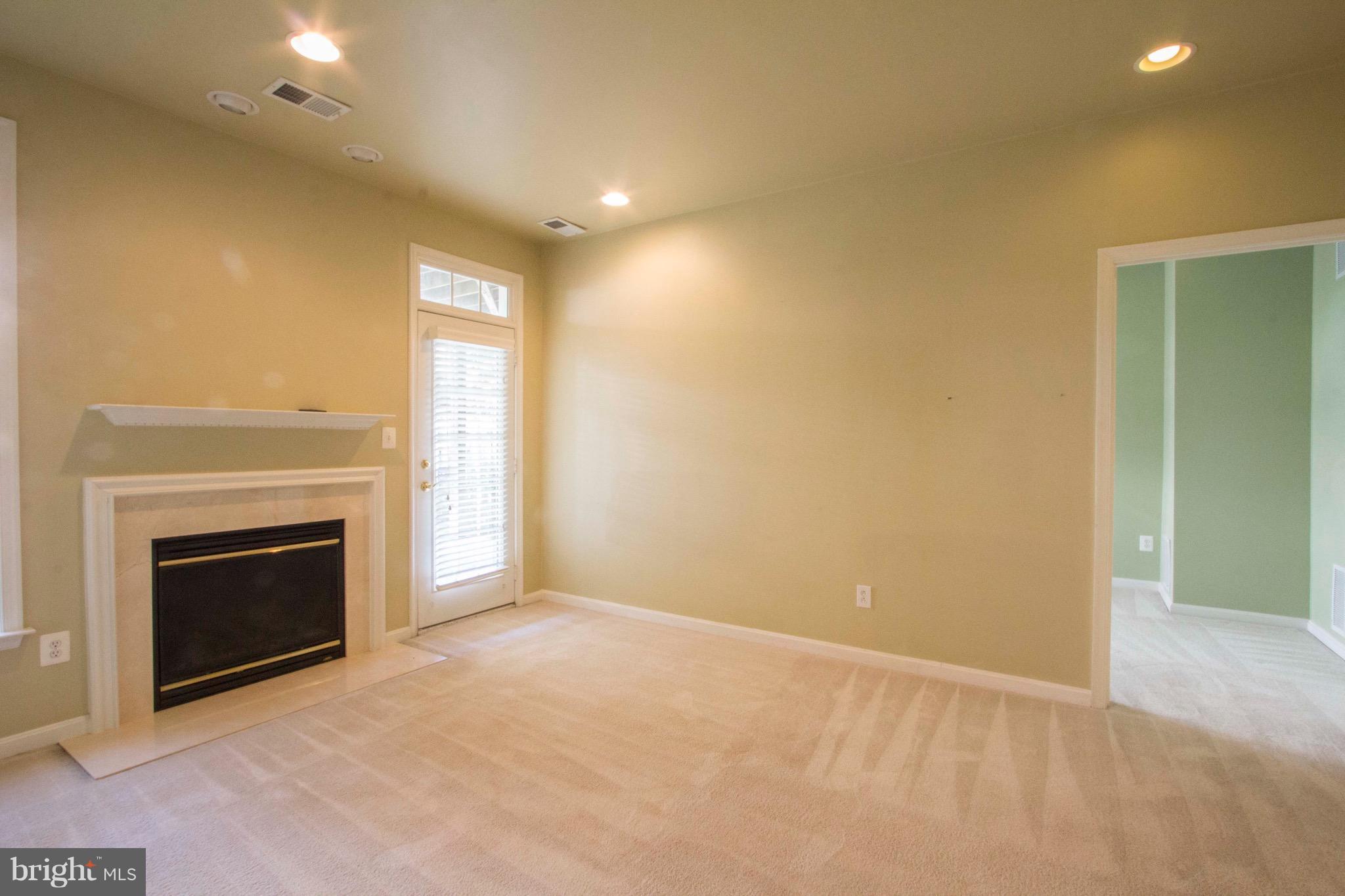 BROADLANDS SOUTH - Residential Lease