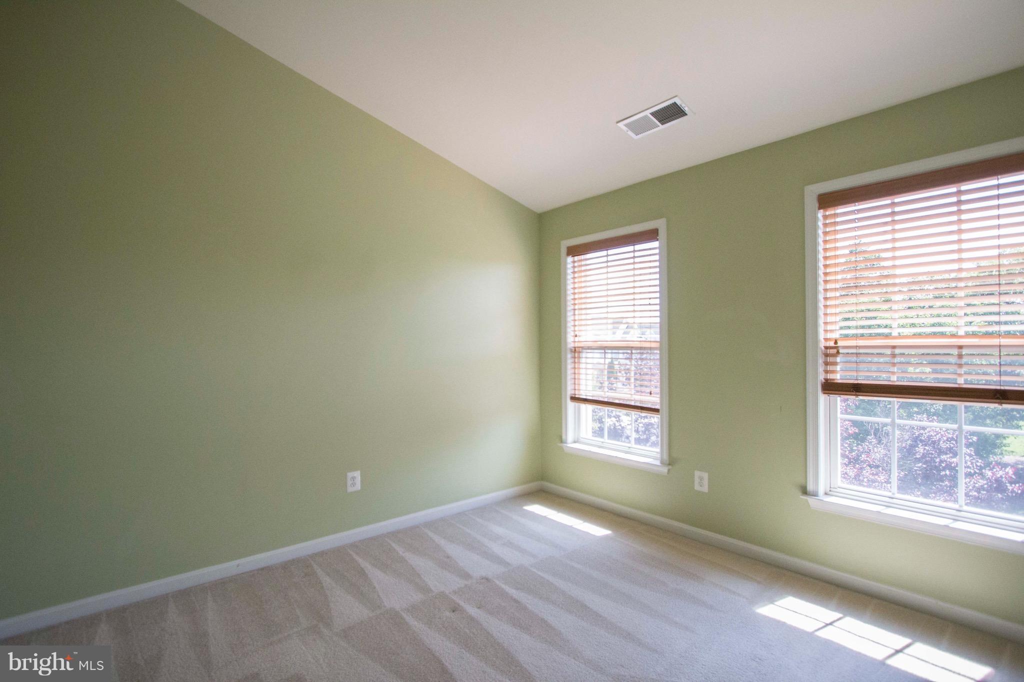 BROADLANDS SOUTH - Residential Lease