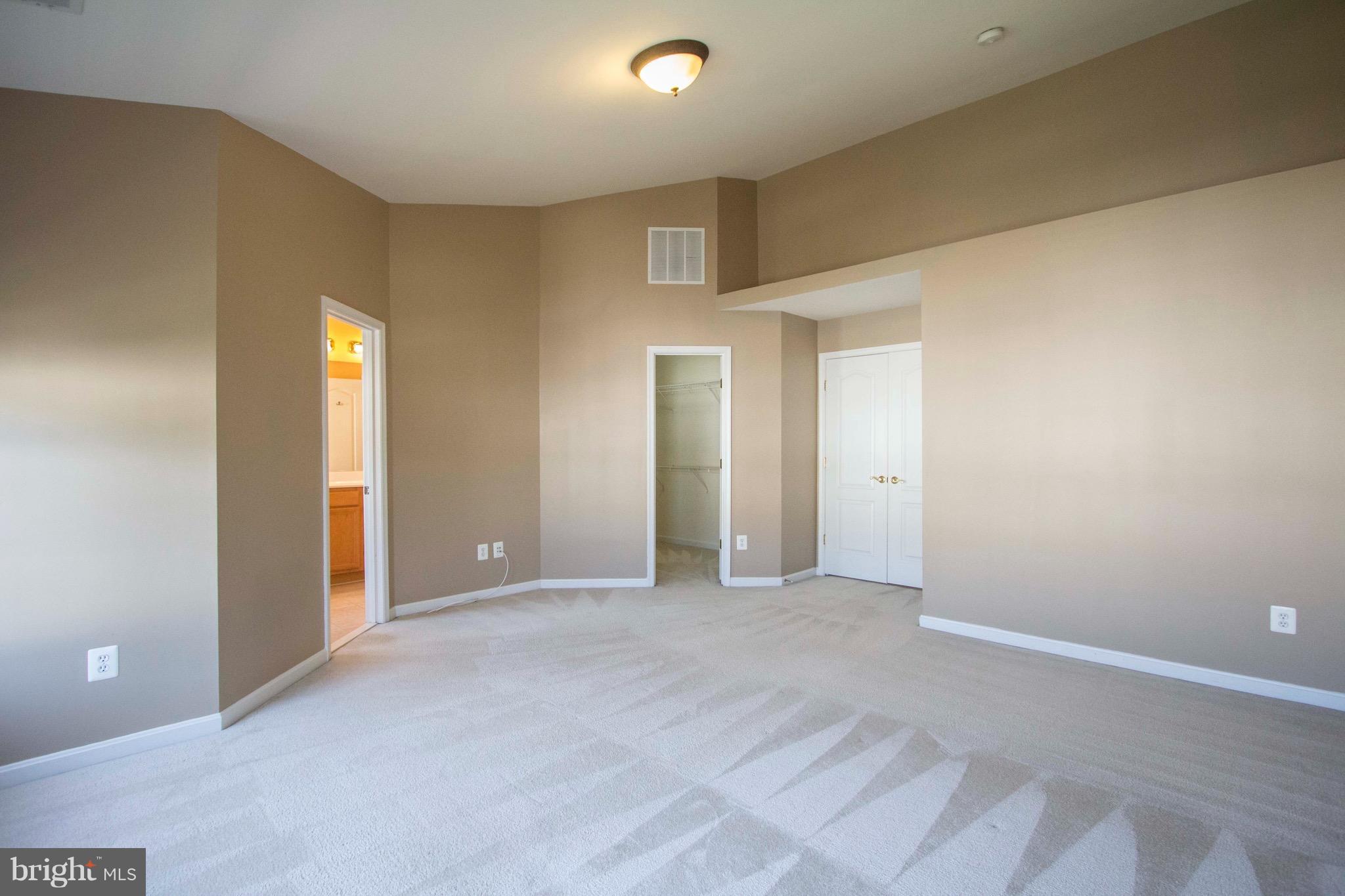 BROADLANDS SOUTH - Residential Lease