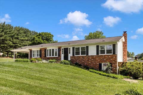 Homes For Sale - 5811 Corporal Jones Court<br/> MOUNT AIRY, MD 21771
