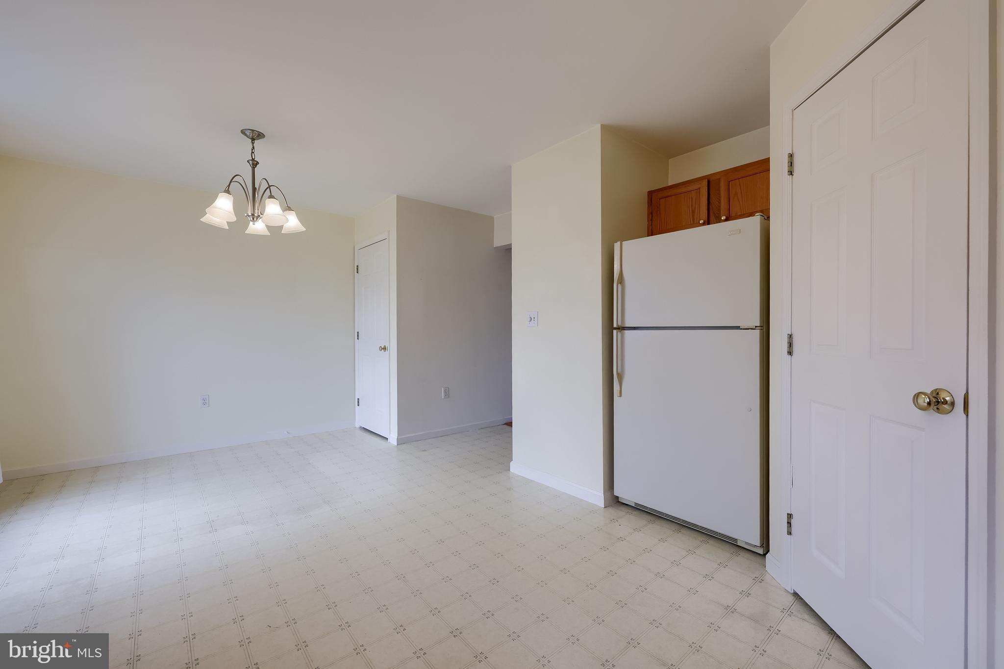 HAMPTON CHASE - Residential