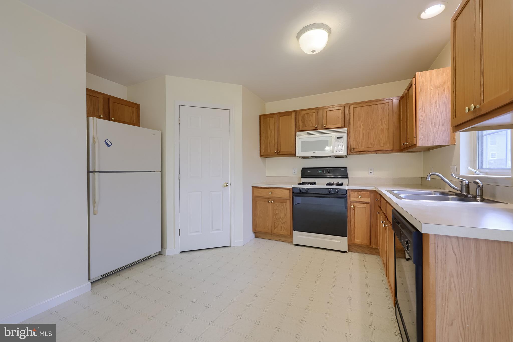 HAMPTON CHASE - Residential