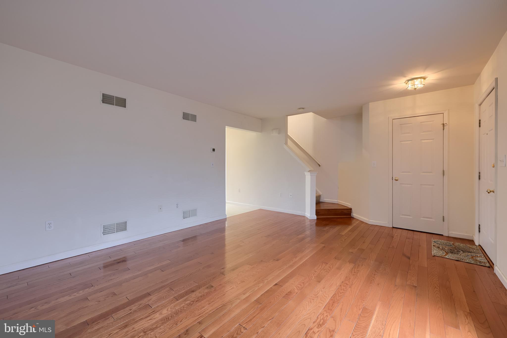 HAMPTON CHASE - Residential