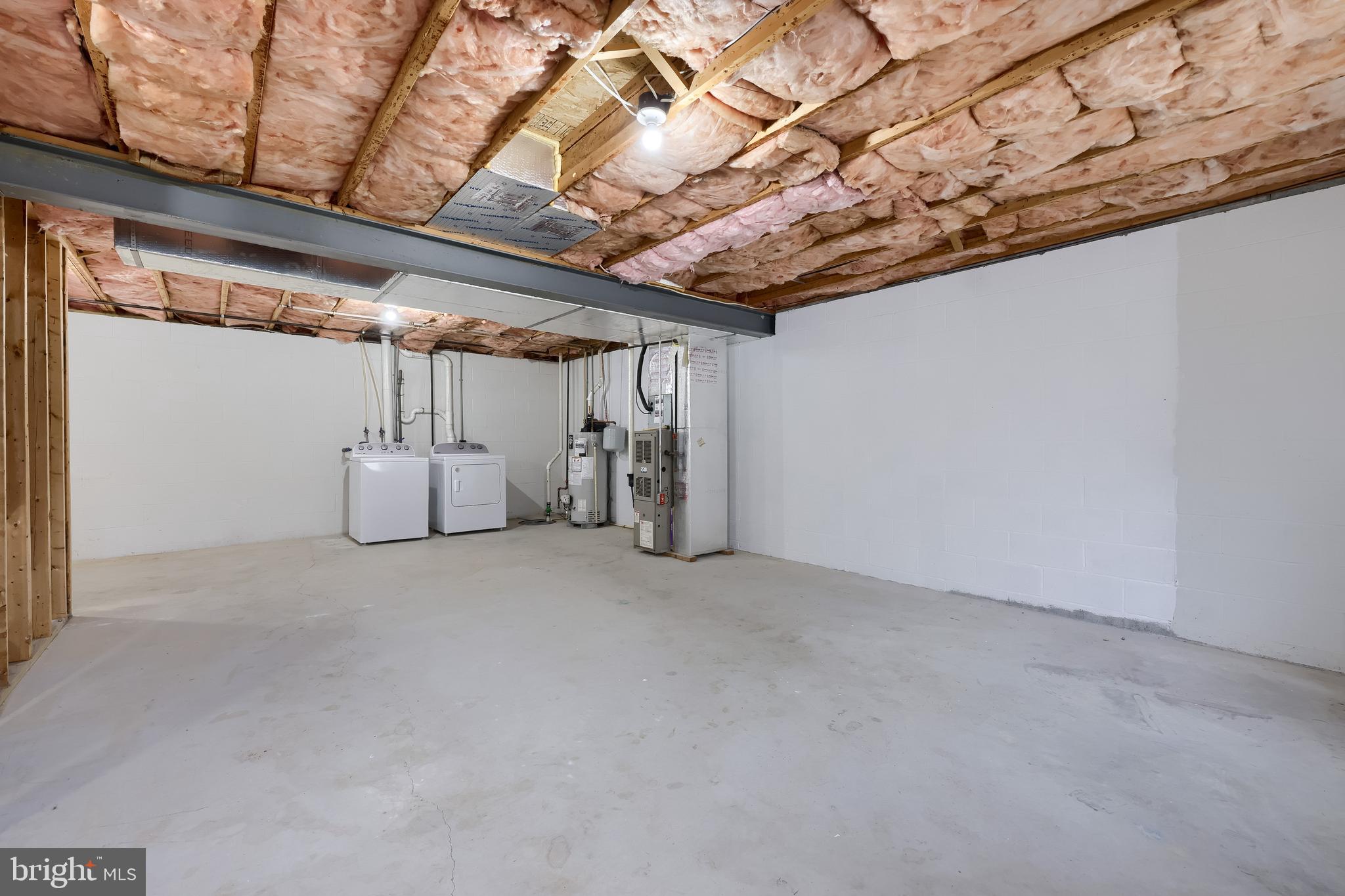 HAMPTON CHASE - Residential