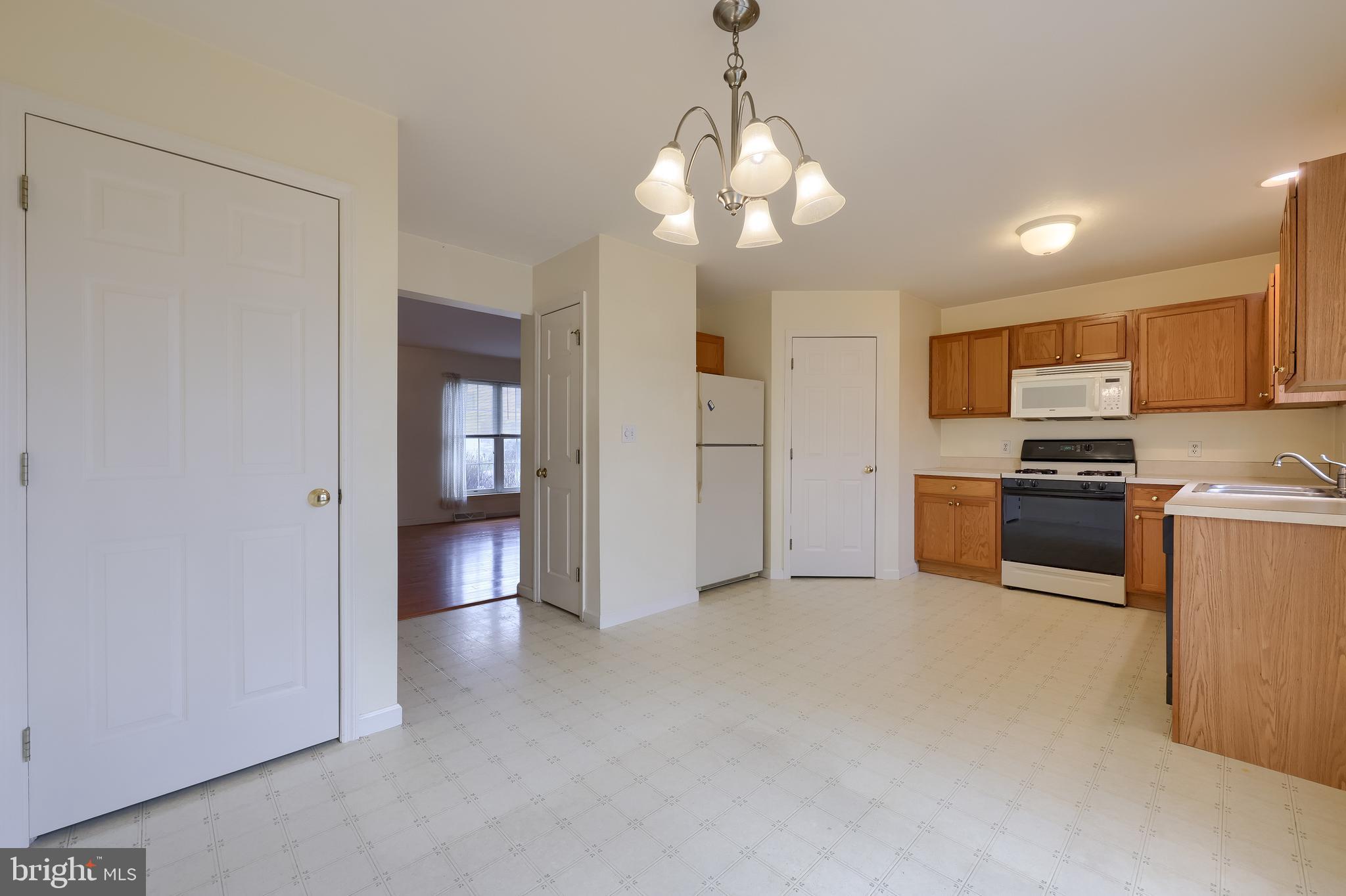 HAMPTON CHASE - Residential