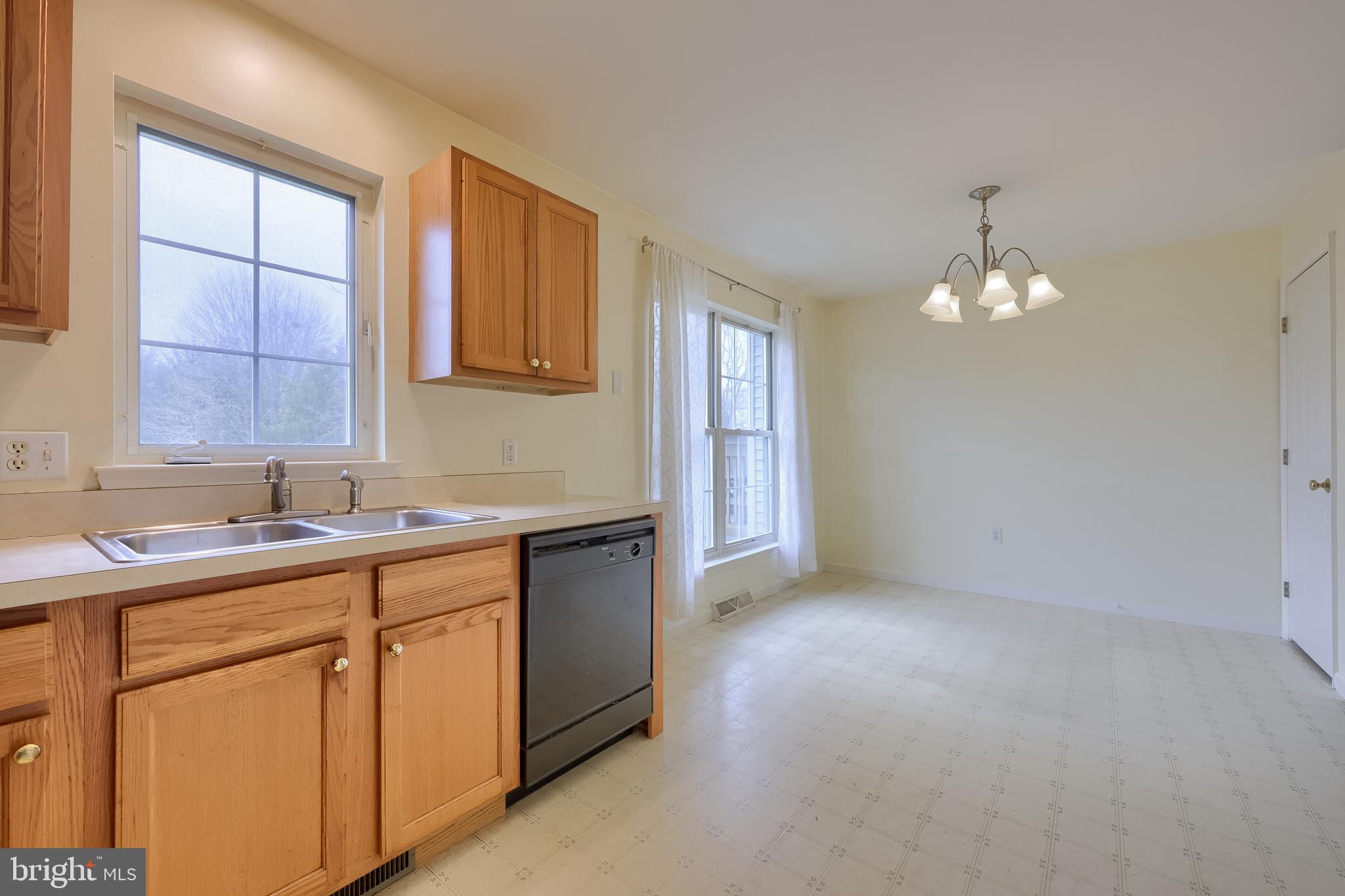 HAMPTON CHASE - Residential