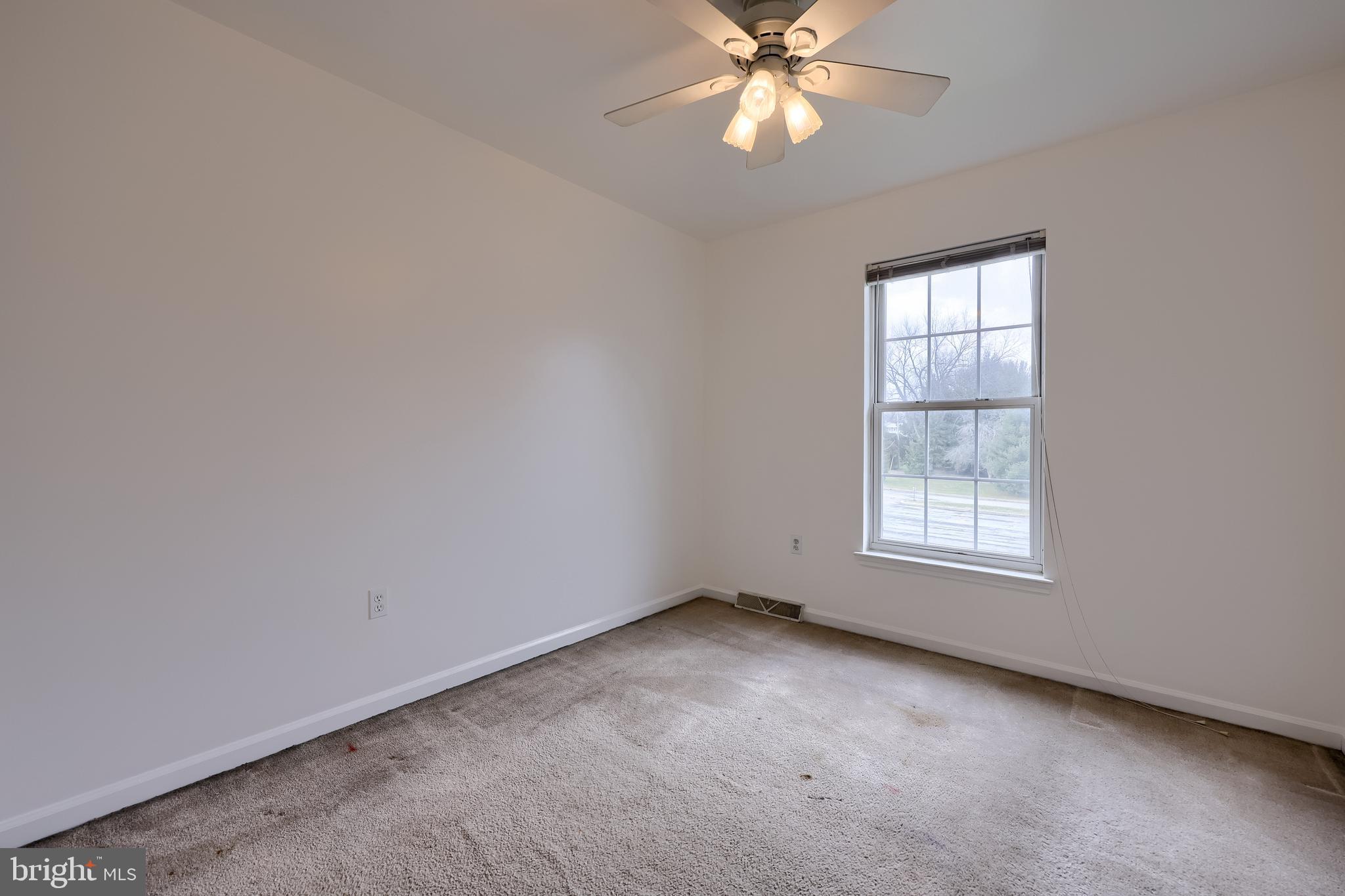 HAMPTON CHASE - Residential