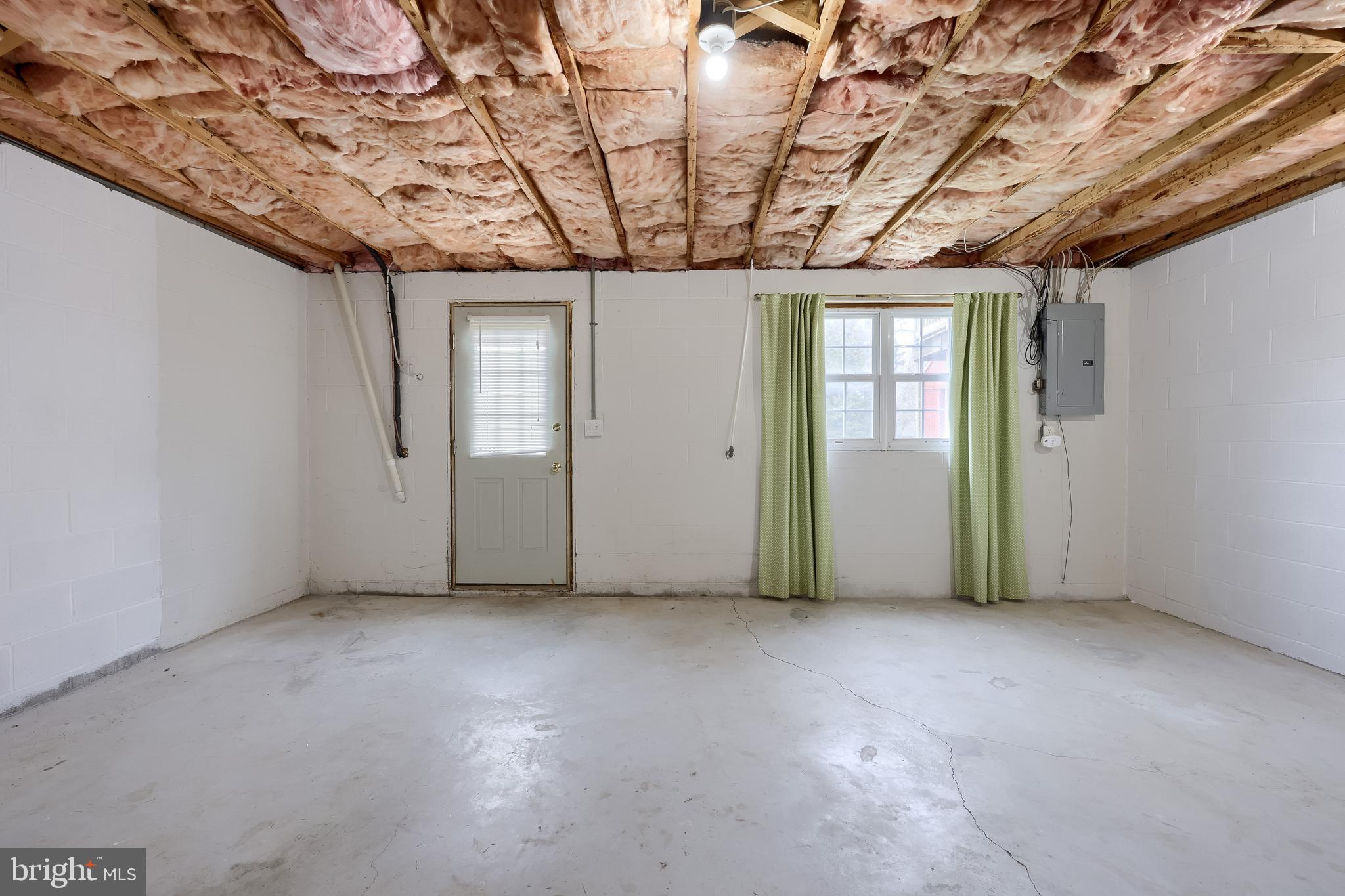 HAMPTON CHASE - Residential