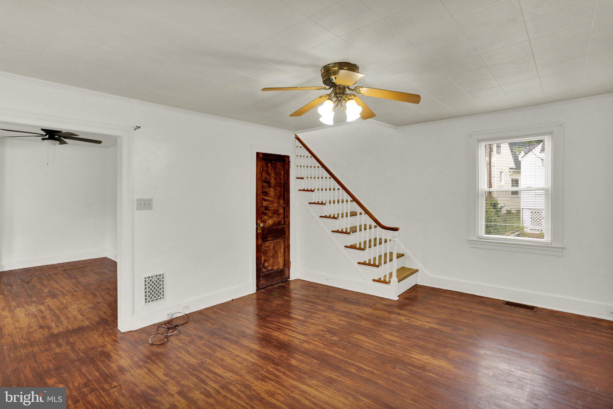 2532 GLENN TERRACE