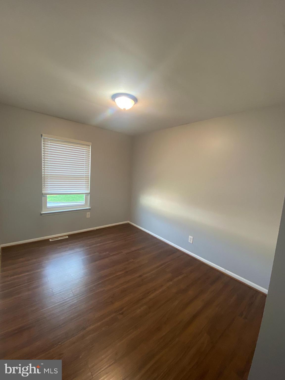 HARFORD SQUARE - Residential Lease