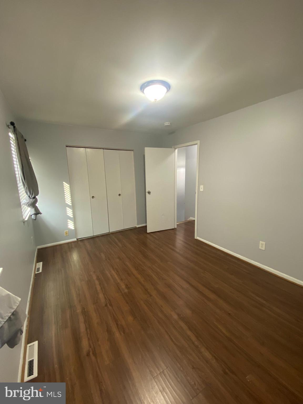 HARFORD SQUARE - Residential Lease