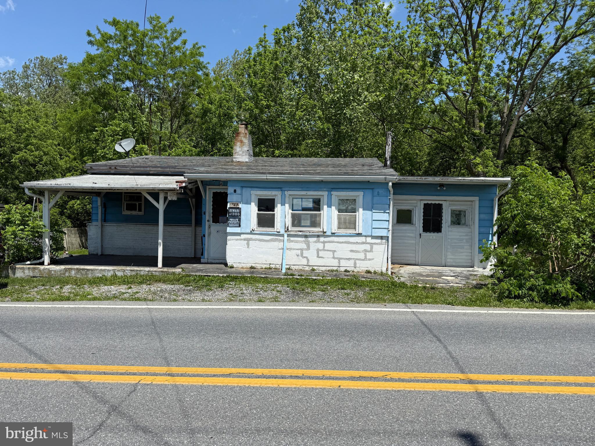 647 S CHIQUES ROAD