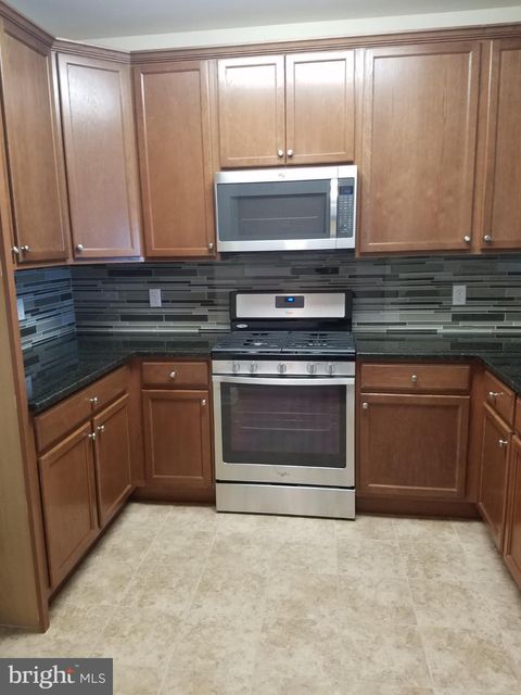 Condo For Sale - 1128 Halifax Place<br/> HAMILTON, NJ 08619