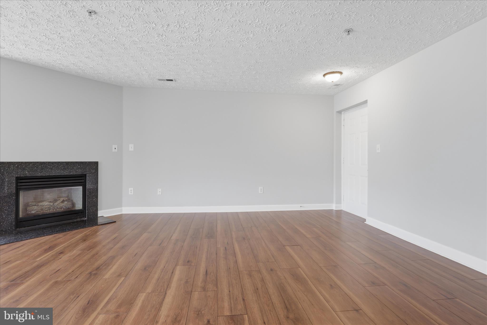 SPRING RIDGE - Residential
