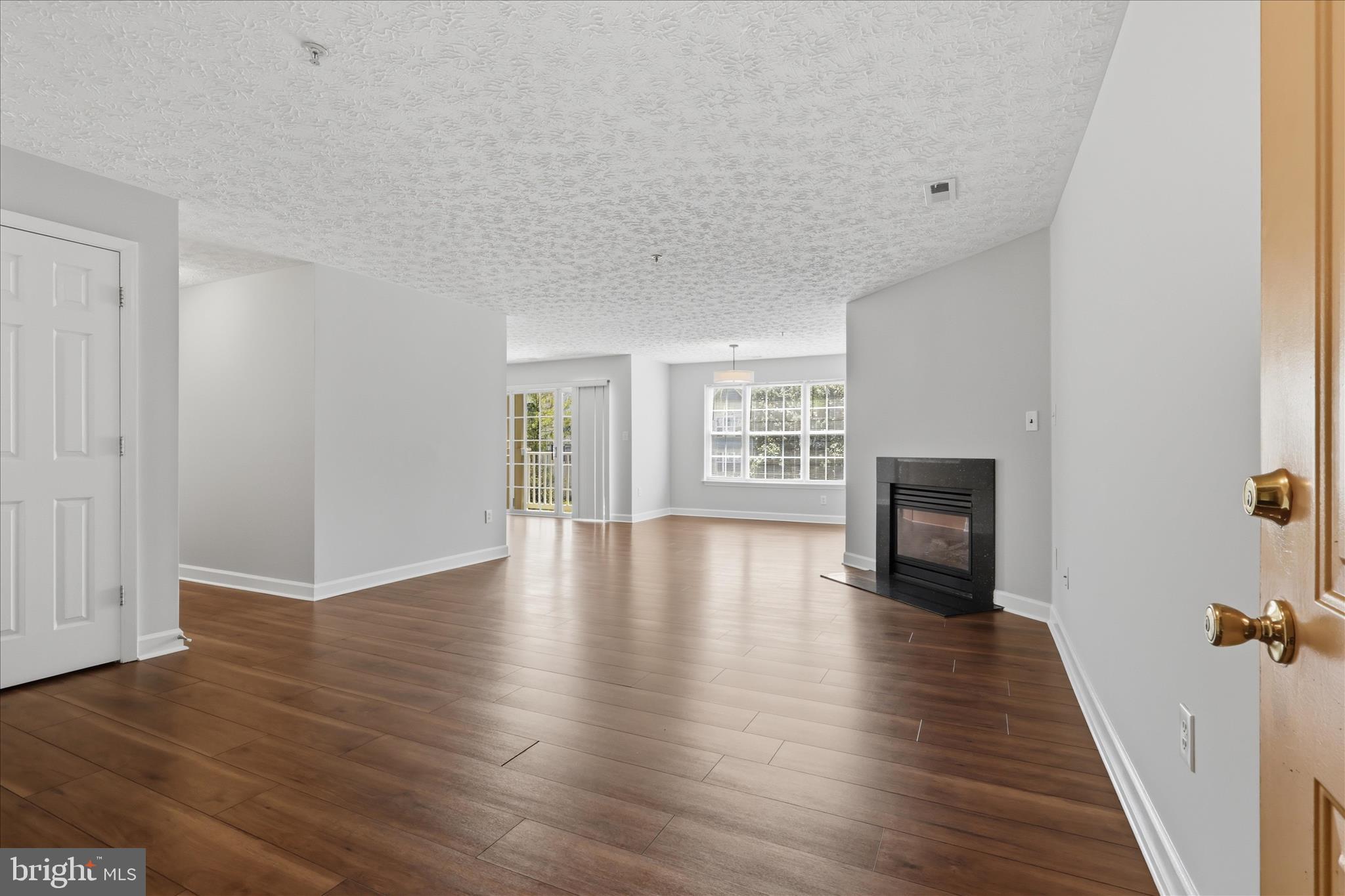 SPRING RIDGE - Residential