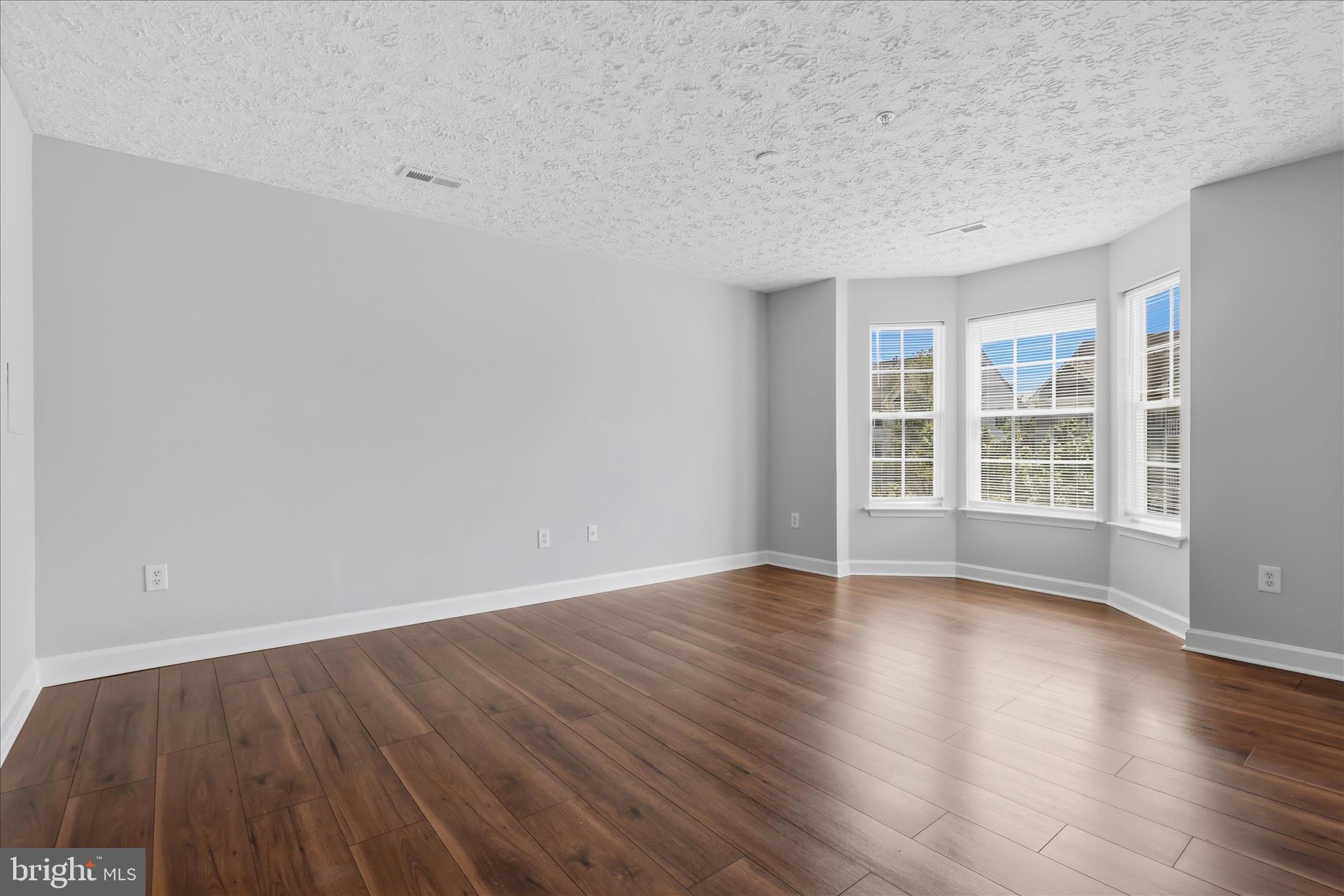 SPRING RIDGE - Residential