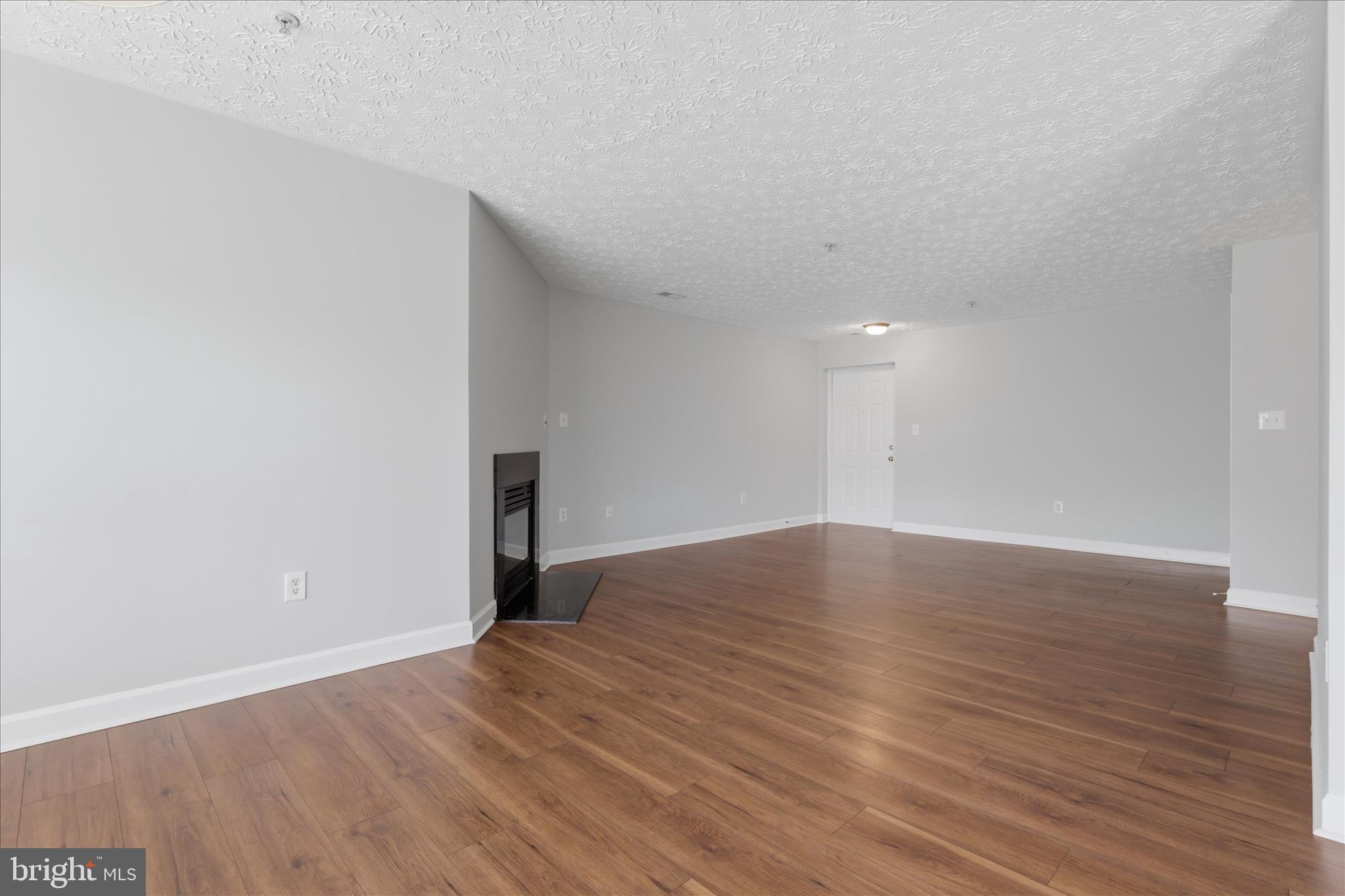 SPRING RIDGE - Residential
