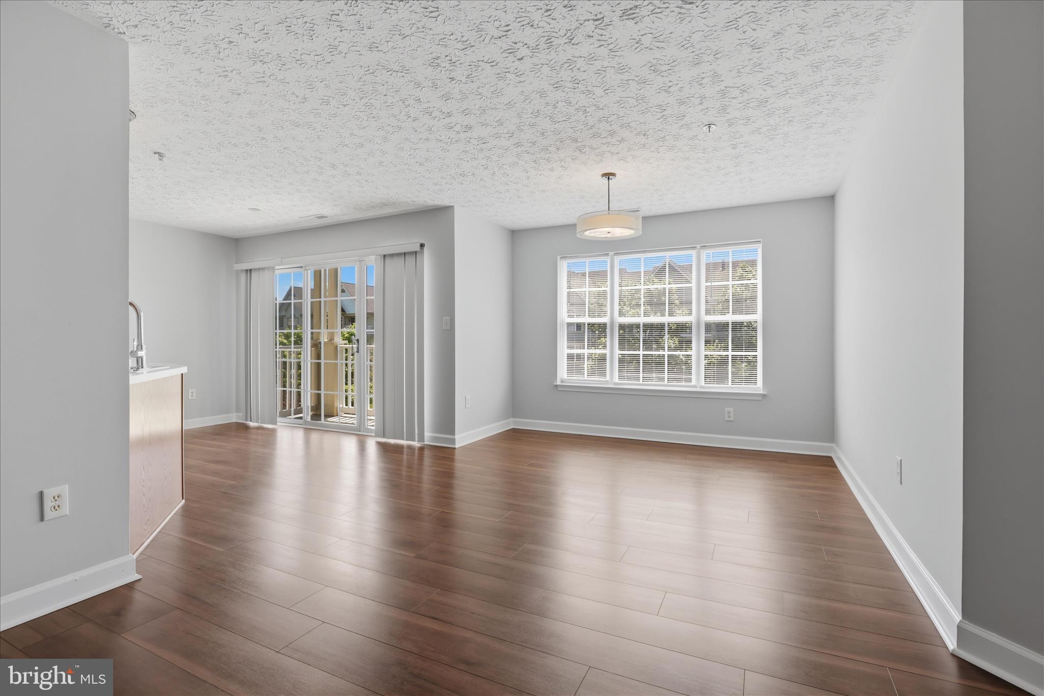 SPRING RIDGE - Residential